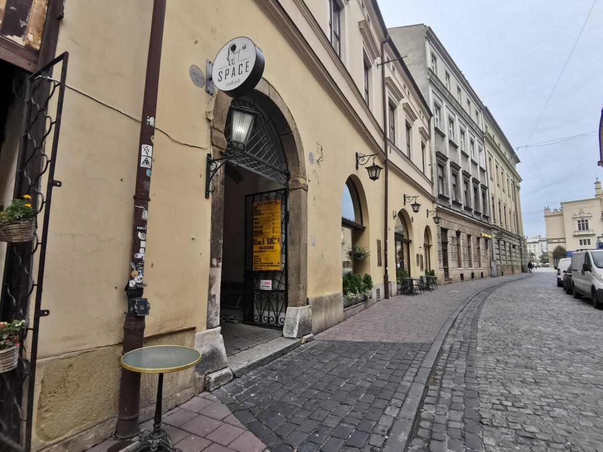 Jacuzzi Apartment Main Square Красков Екстериор снимка