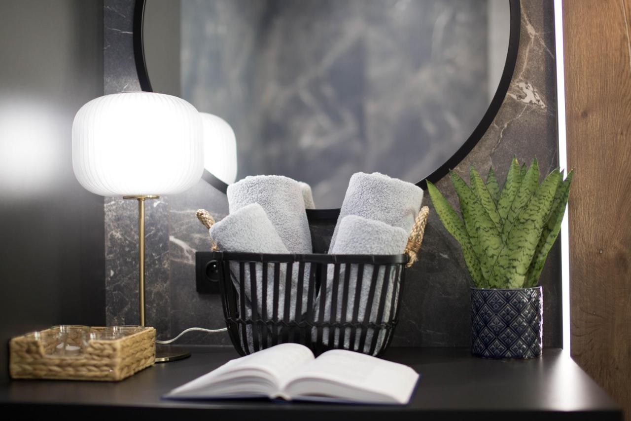Jacuzzi Apartment Main Square Красков Екстериор снимка
