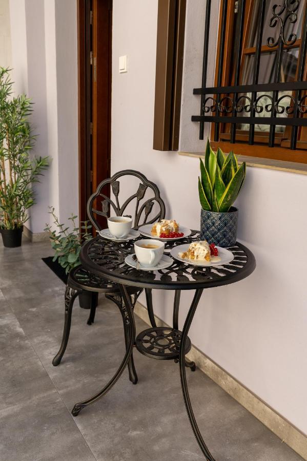 Jacuzzi Apartment Main Square Красков Екстериор снимка